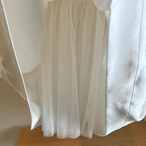 NAZLICEREN Leanne Satin Mini Dress in Lily White Bridal - Picture 5 of 11